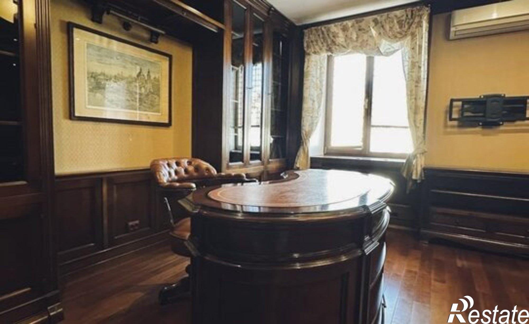 Купить квартиру за 15 990 000 рублей на ул 60-летия Октября, 13