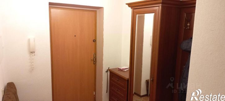 3-комн квартира улица Абрамова и Соколова, 3,  д. 3