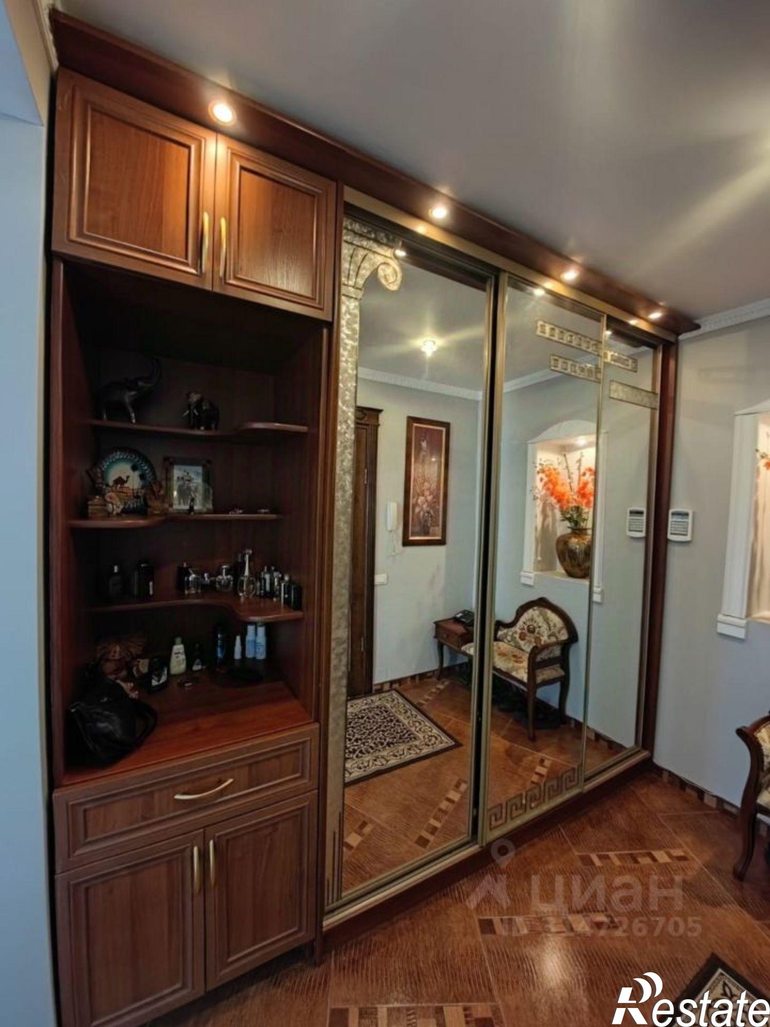 Купить квартиру за 18 000 000 рублей на ул 8 Марта, 8