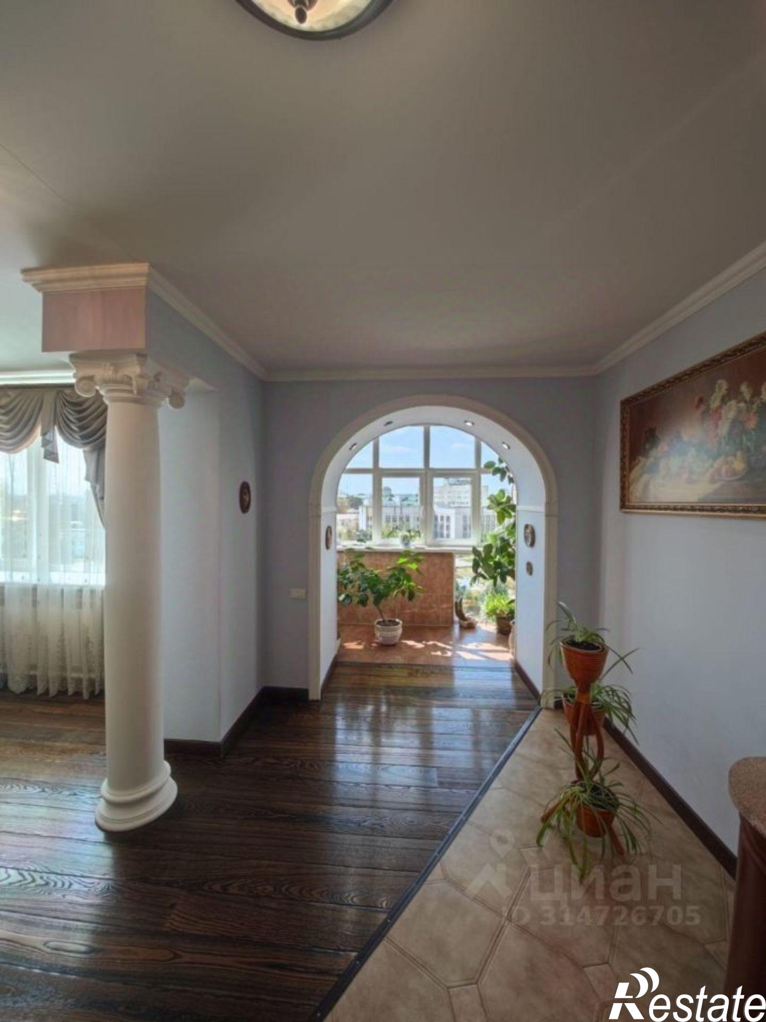 Купить квартиру за 18 000 000 рублей на ул 8 Марта, 8