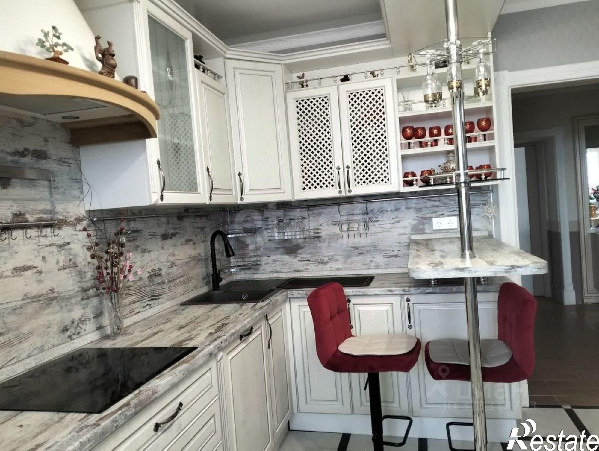 Купить квартиру за 12 500 000 рублей на Московское шоссе, 155а