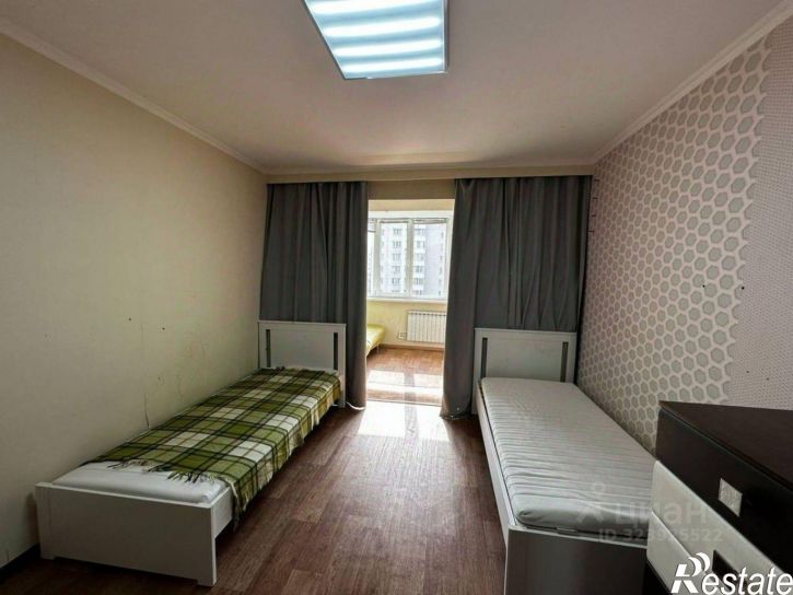 3-комн квартира ул Бурова, 38,  д. 38