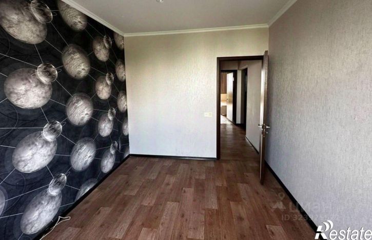 3-комн квартира ул Бурова, 38,  д. 38