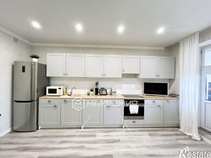 3-комн квартира улица Андрианова, 31,  д. 31