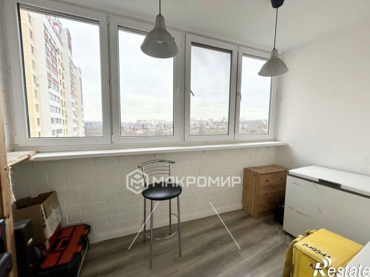 3-комн квартира улица Андрианова, 31,  д. 31