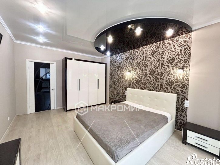 3-комн квартира улица Лескова, 3,  д. 3