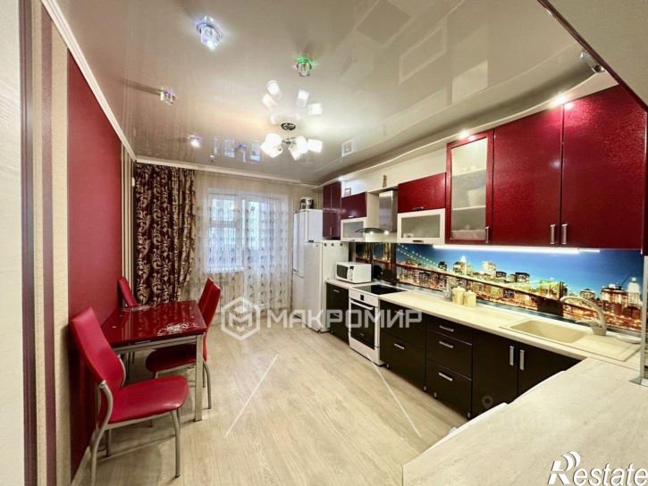 3-комн квартира улица Лескова, 3,  д. 3