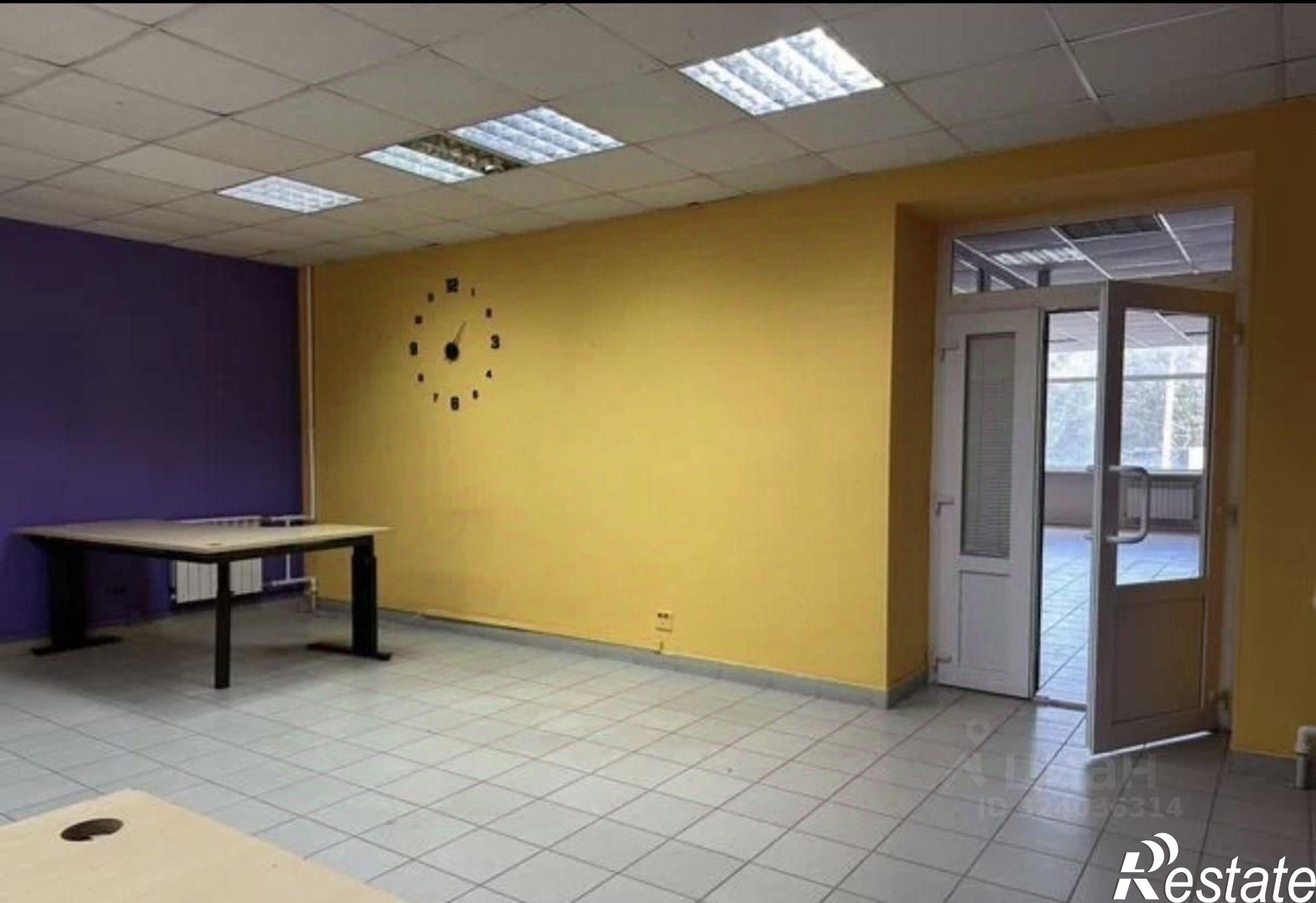 Сдать офис, помещение под офис за 71 890 рублей на Октябрьская улица, 38