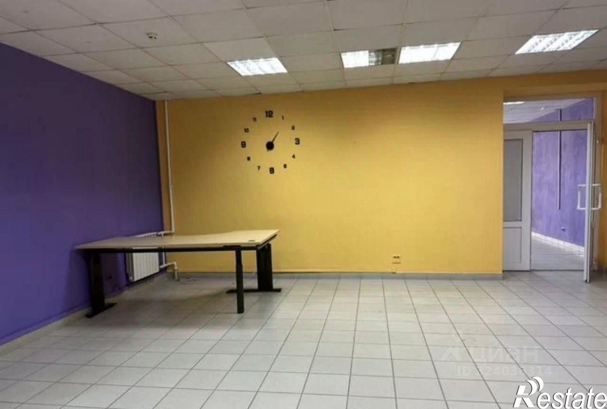 Сдать офис, помещение под офис за 71 890 рублей на Октябрьская улица, 38