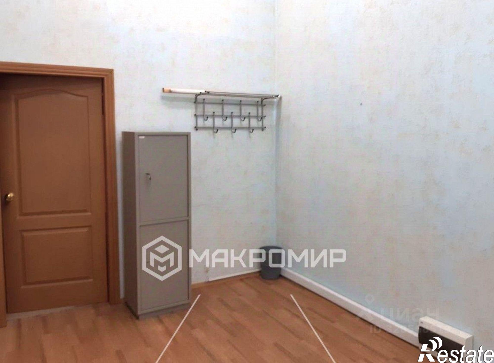 Купить офис, помещение под офис за 9 708 800 рублей на ул Лескова, 19а