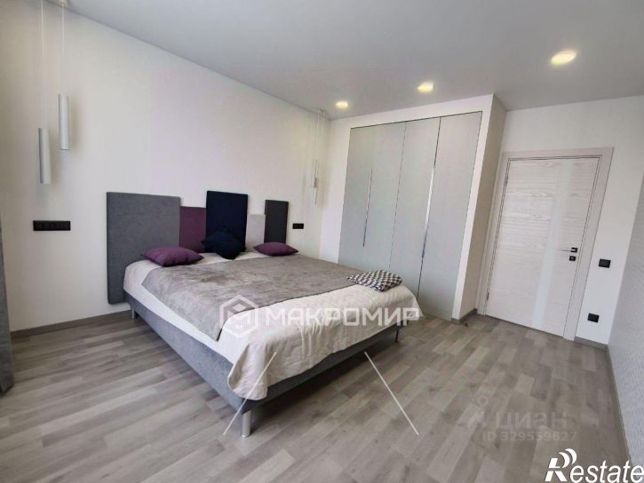 3-комн квартира ул Андрианова, 37,  д. 37