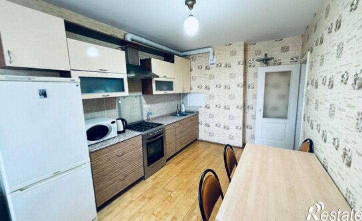 3-комн квартира Приборостроительная улица, 80,  д. 80