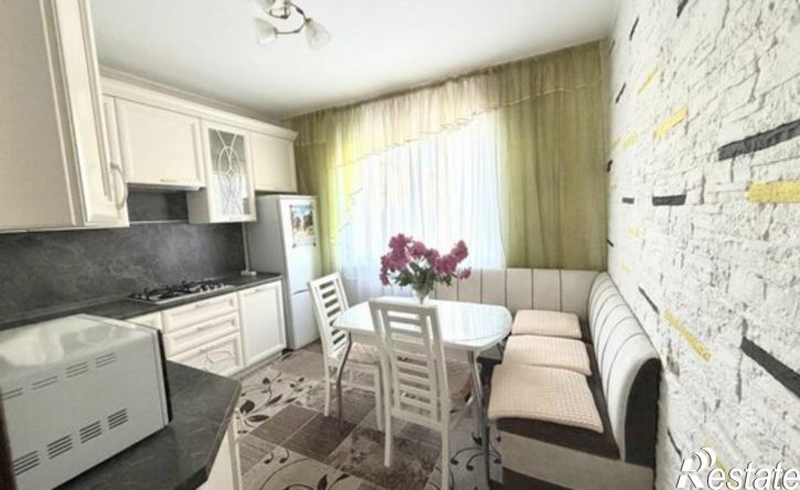 2-комн квартира бульвар Молодёжи, 14,  д. 14