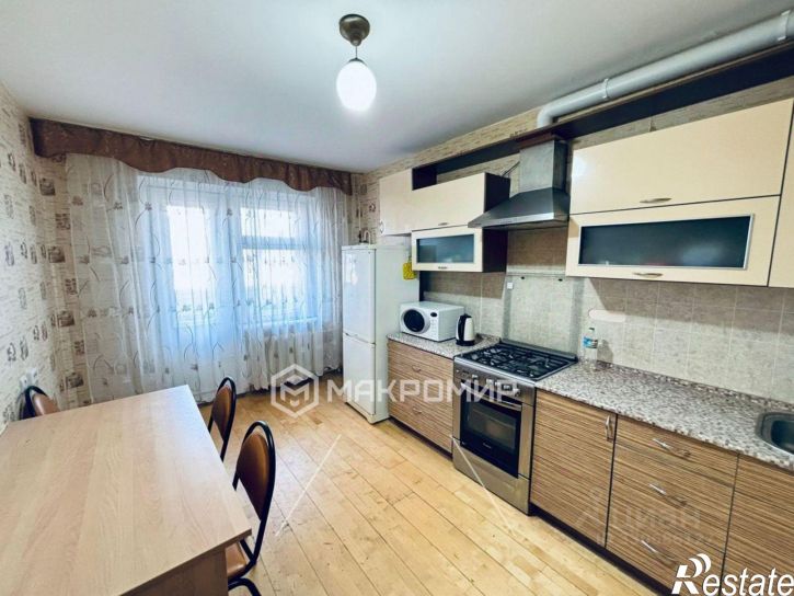 3-комн квартира Приборостроительная улица, 80,  д. 80
