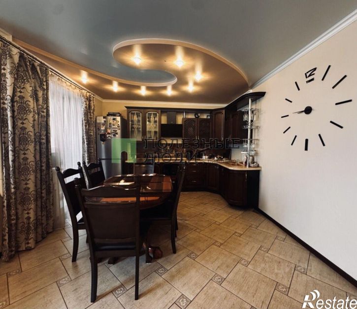 3-комн квартира ул Латышских Стрелков, 45,  д. 45