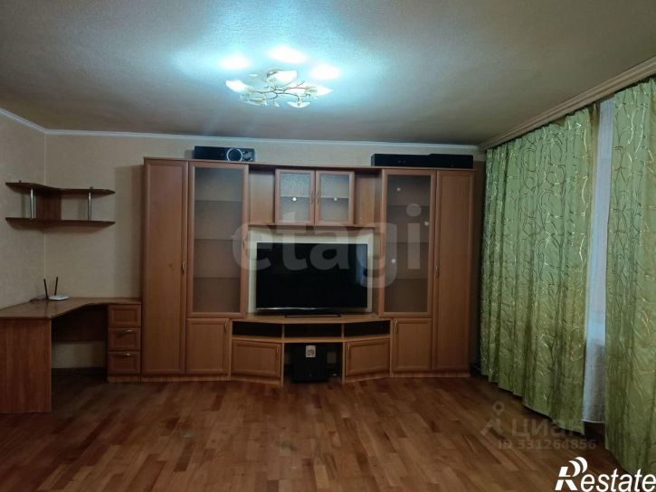 3-комн квартира ул 8 Марта, 19,  д. 19