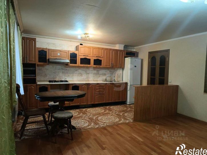 3-комн квартира ул 8 Марта, 19,  д. 19
