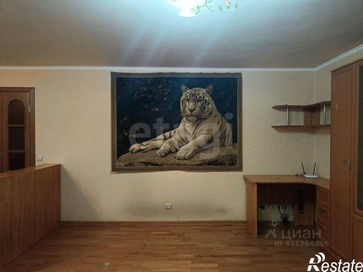 3-комн квартира ул 8 Марта, 19,  д. 19