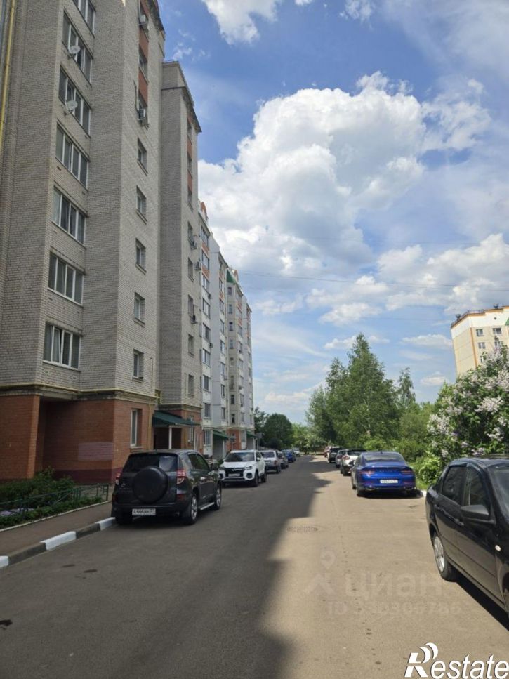 3-комн квартира улица Алроса, 9,  д. 9