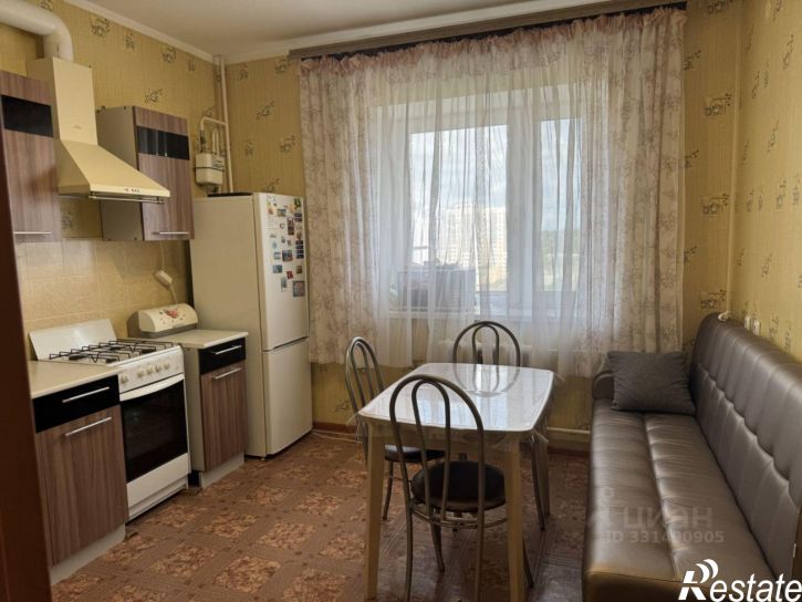2-комн квартира бульвар Молодёжи, 20,  д. 20