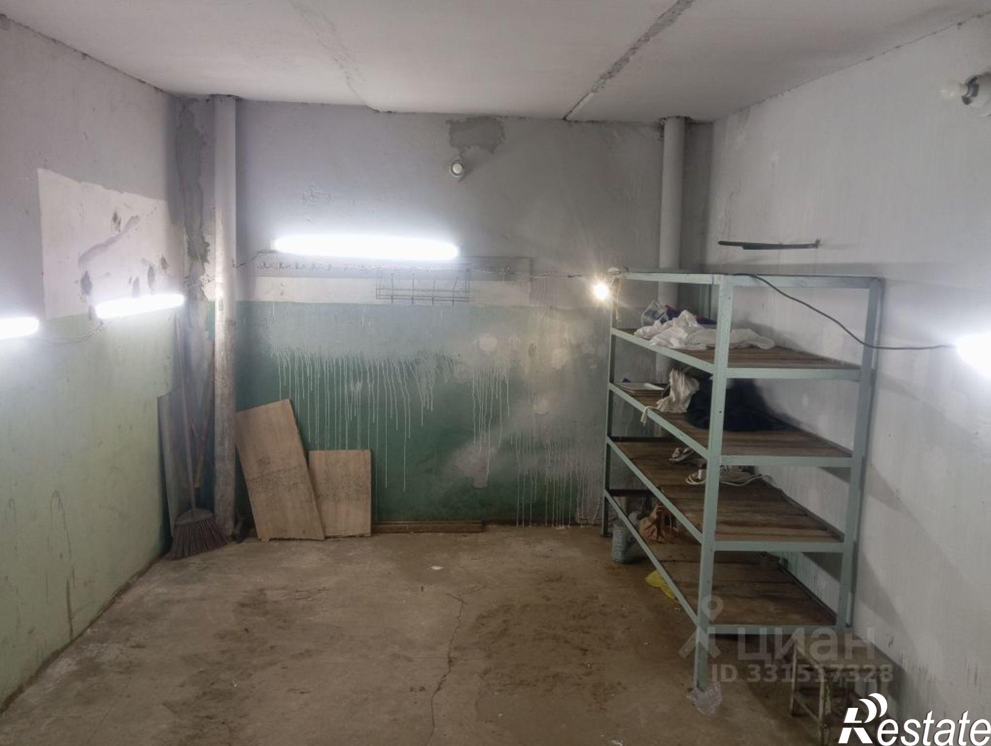Сдать гараж, место в паркинге за 5 000 рублей на улица Ленина, 1