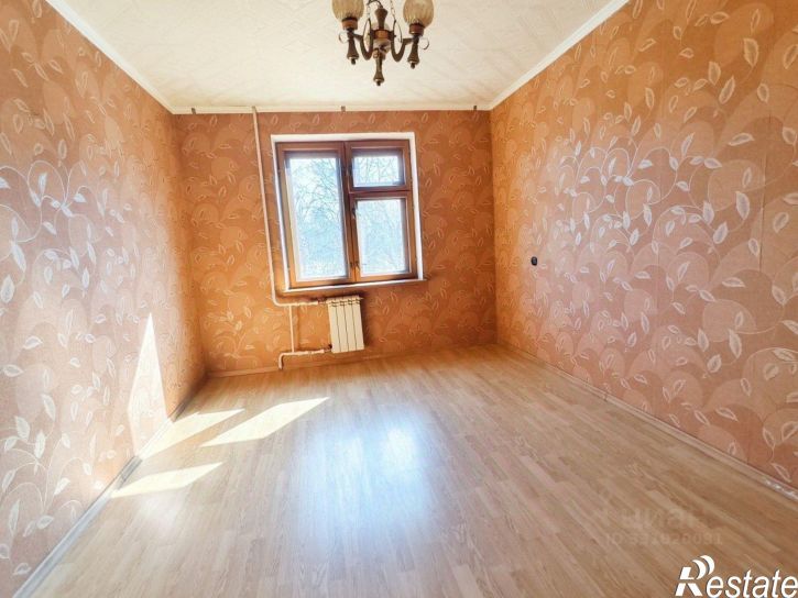 2-комн квартира улица Бурова, 4,  д. 4