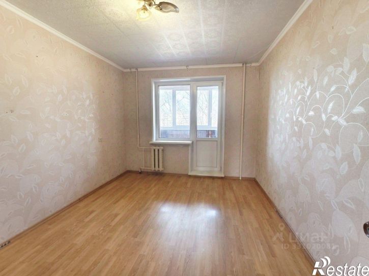 2-комн квартира улица Бурова, 4,  д. 4