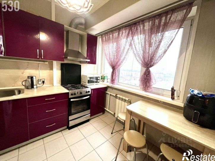 3-комн квартира пл Поликарпова, 10,  д. 10