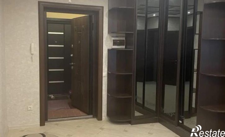 3-комн квартира ул Революции, 3,  д. 3