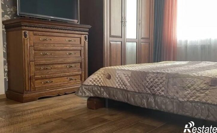 3-комн квартира ул Революции, 3,  д. 3