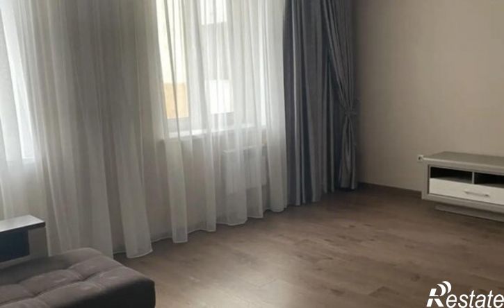 3-комн квартира ул Революции, 3,  д. 3