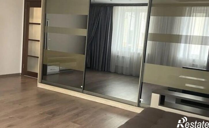3-комн квартира ул Революции, 3,  д. 3