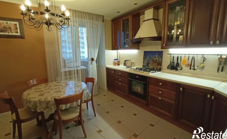 3-комн квартира ул Гайдара, 48,  д. 48