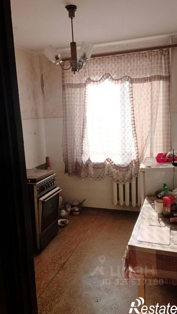 3-комн квартира ул Бурова, 20,  д. 20