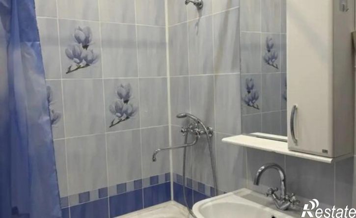 2-комн квартира б-р Молодежи, 20,  д. 20