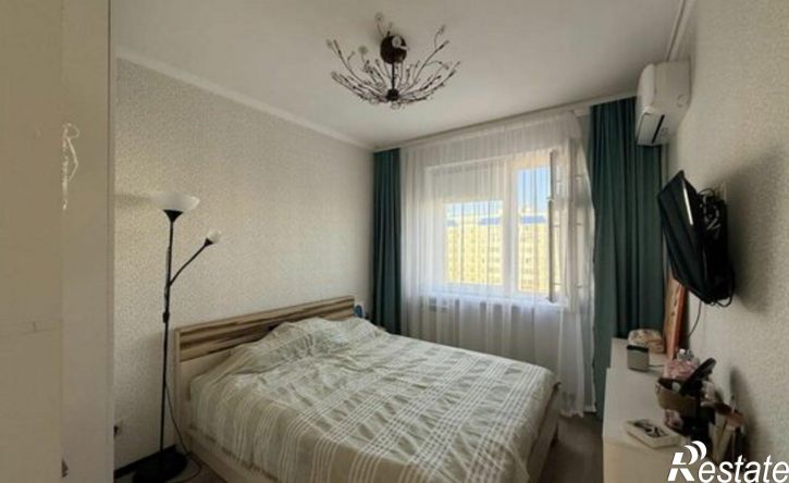 3-комн квартира ул Емлютина, 14,  д. 14