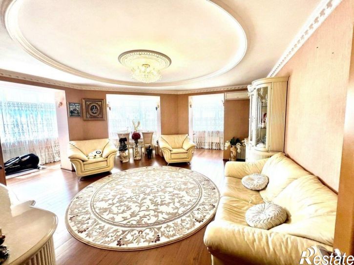 3-комн квартира ул Максима Горького, 44,  д. 44