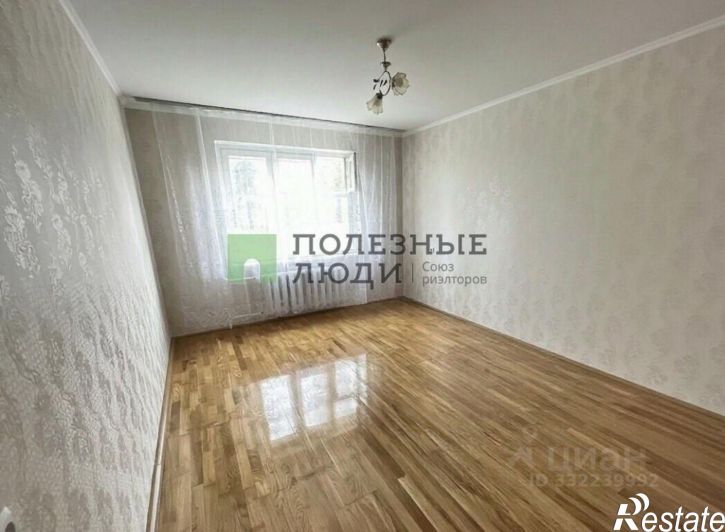 1-комн квартира б-р Молодежи, 4,  д. 4