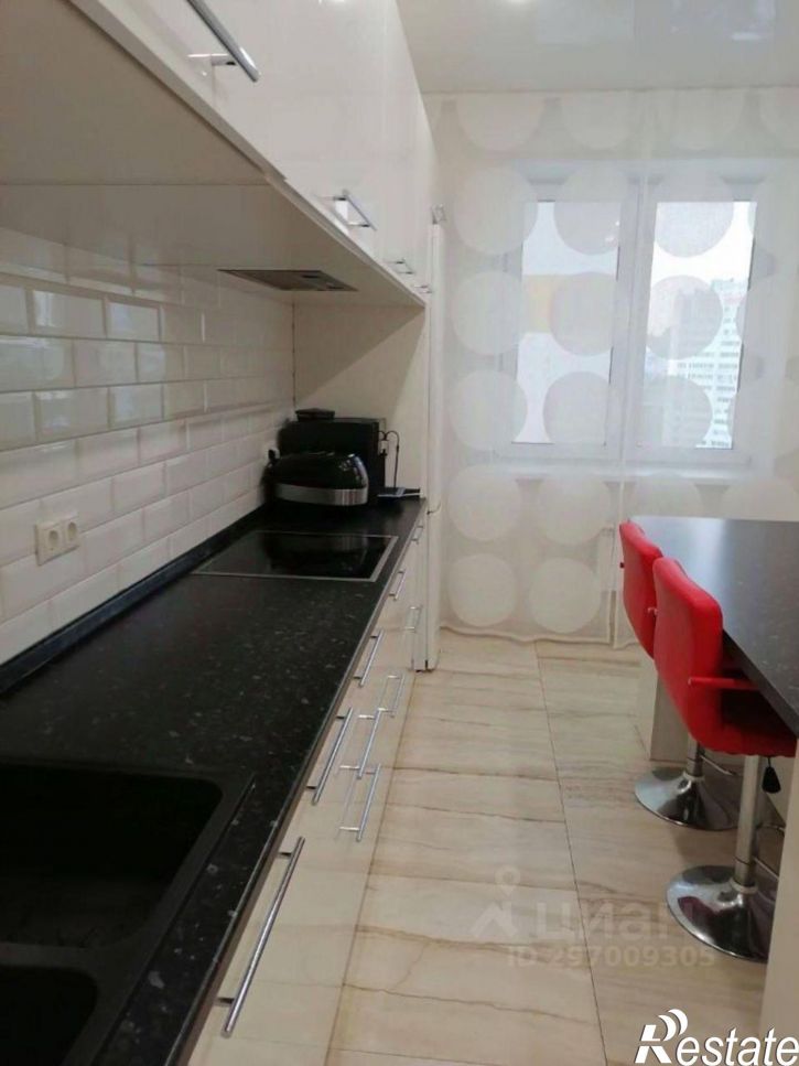 3-комн квартира ул Андрианова, 39,  д. 39