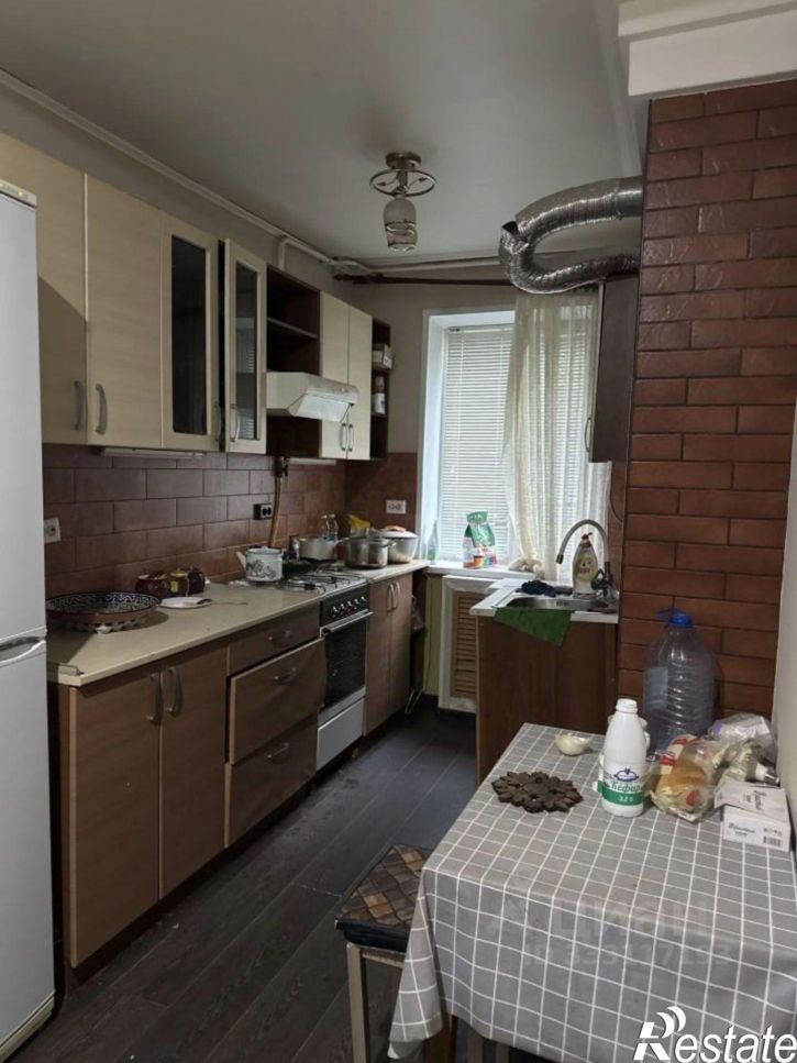 3-комн квартира Кирпичный пр-д, 10,  д. 10