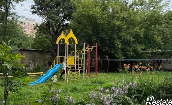 3-комн квартира ул 60-летия Октября, 24,  д. 24
