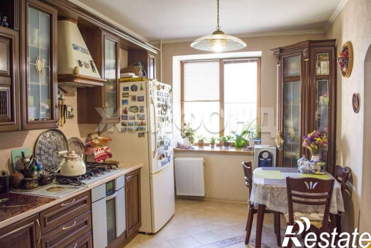 5-комн квартира Кромская улица, д.8